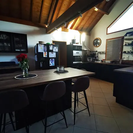Maison Architecte En Bois Avec Piscine Et Jacuzzi *